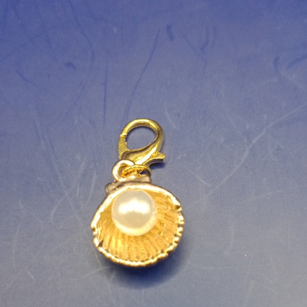 Gold Shell Brooch Pin with White Pearl Accent
